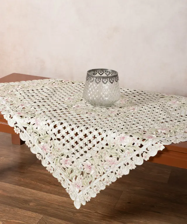 Σατέν κοφτό τραπεζοκαρέ (135cm x 135cm) rn35 - -