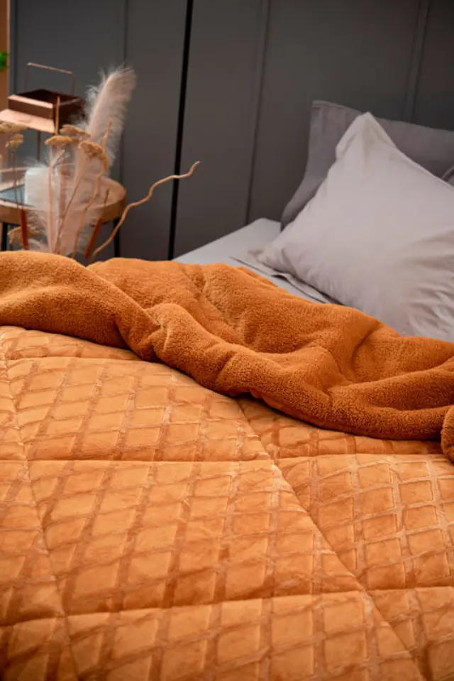 Κουβερτοπαπλωμα Ημιδιπλο Nadine Collection 160x240 NADINE GOLD Palamaiki GOLD ΗΜΙΔΙΠΛΟ 160 X 240 3