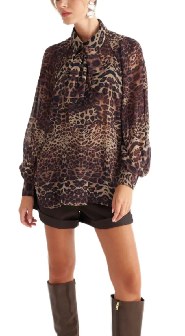 Attrattivo γυναικείο πουκάμισο animal print με μαντήλι 9923543-1