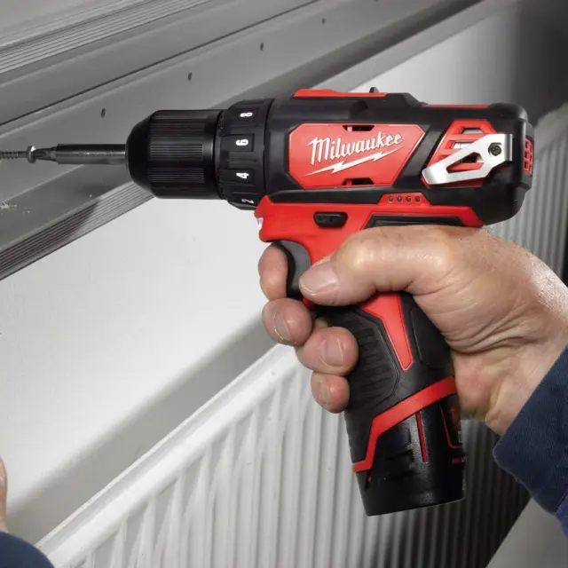 Milwaukee 4933447836 - Δραπανοκατσάβιδο Μπαταρίας Αποσπώμενων Κεφαλών 12V Li-ion, M12 BDDX SET-202C με 2 Μπαταρίες των 2Ah (2x 2Ah) + Φορτιστή + Βαλίτσα 2