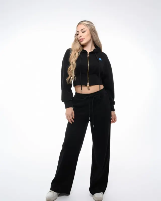 Ghetto Women’s Black Cropped Zip Hoodie + Wide-Leg Jogger Set 2