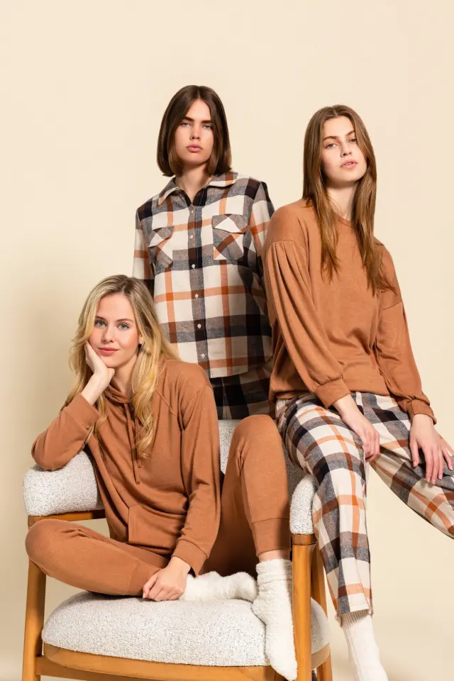 W1415 - Type - PYJAMA BUTTONED AUTUMN PLAID