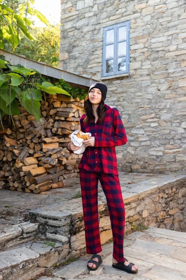 W1651 - Type - PYJAMA BUTTONED JACQUARD RED PLAID