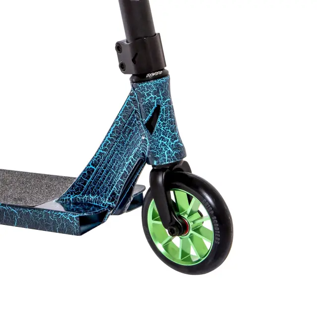 CRISP SCOOTERS Ultima 5.0 Blue/Green Cracking 3