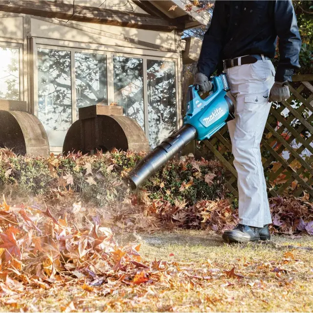Makita UB001GZ - Φυσητήρας Χειρός Μπαταρίας με Ρύθμιση Έντασης 40Vmax Blower XGT (Xωρίς Μπαταρία + Φορτιστή) 2