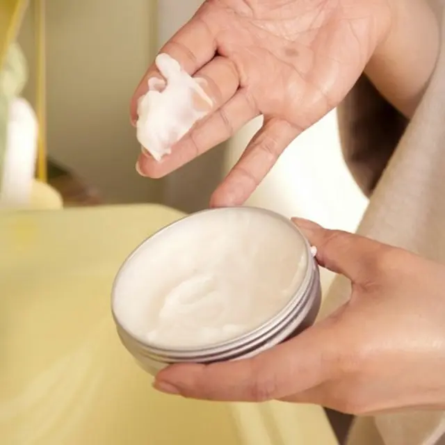 The Body Shop Camomile Cleansing Balm 3