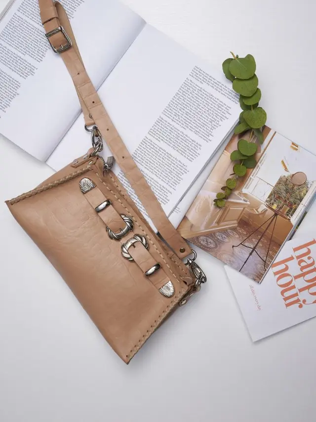 Love is a battlefield mocha nickel bag INDIVIDUAL ART LEATHER