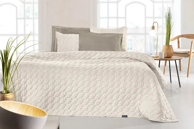 ΣΕΤ ΚΟΥΒΕΡΛΙ KING SIZE (250×240) ΜΕ ΜΑΞΙΛΑΡΟΘΗΚΗ (50×50) KIARA NATURAL GUY LAROCHE