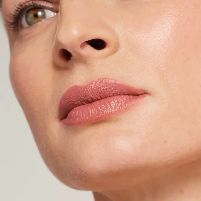 Jane Iredale ColorLuxe Hydrating Cream Lipstick 2g Bellini 3