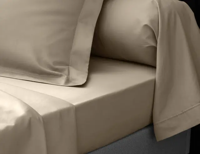 Σεντόνι Υπέρδιπλo με λάστιχο Percaline Douceur d'intérieur από βαμβάκι περκάλι 78TC, με διαστάσεις 160x200cm - Sand 1644650 3