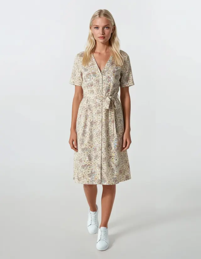 S743 - Type - ROBE ABSTRACT FLOWERS 2