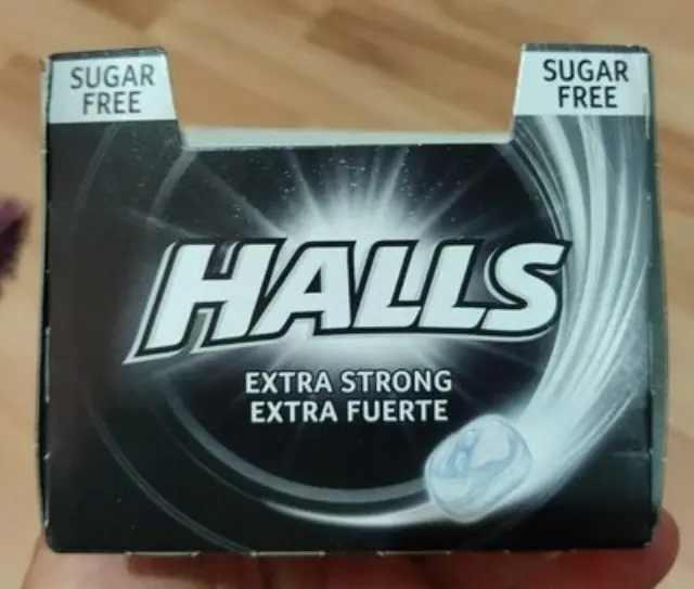 HALLS Καραμέλες Extra Strong (20τεμ/disp)