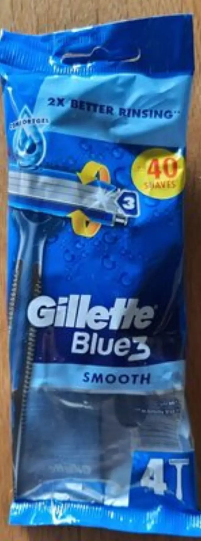 Gillette Ξυραφάκια μιας Χρήσης με 3 Λεπίδες & Λιπαντική Ταινία για Ευαίσθητες Επιδερμίδες 4τμχ