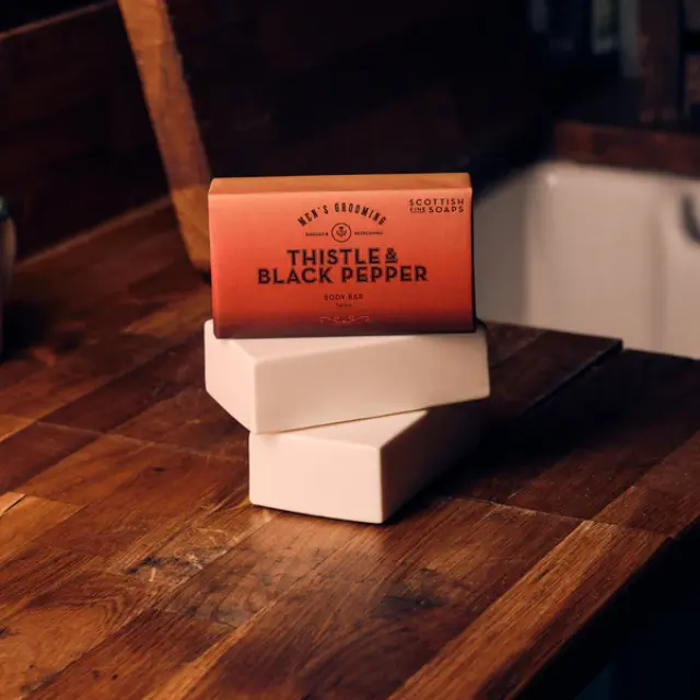 The Scottish Fine Soaps Men’s Grooming THISTLE & BLACK PEPPER Body Bar Μπάρα σαπούνι σώματος 220 gr 3