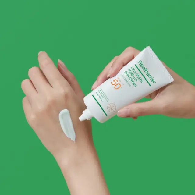 Real Barrier Cica Green Tone-up Sun Cream SPF50 PA++++, Αντηλιακό Προσώπου για Δέρμα με τάση για Ερυθρότητα 50 ml 3