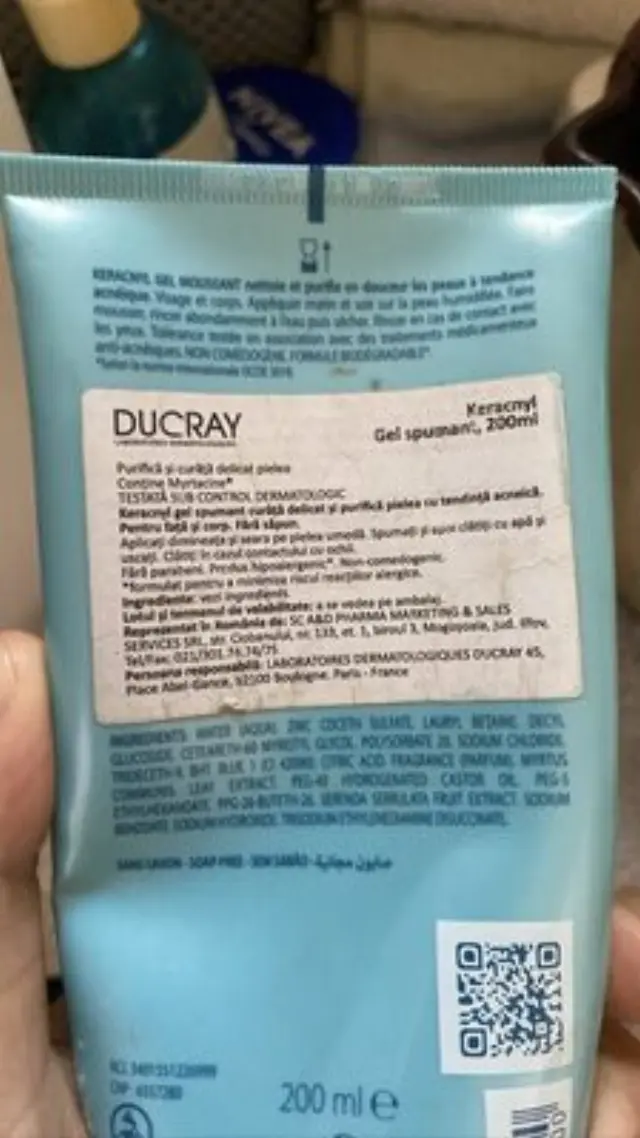Ducray Keracnyl Foaming Gel Τζελ Καθαρισμού για Λιπαρό Δέρμα με Ατέλειες, Πρόσωπο και Σώμα, 200ml 2