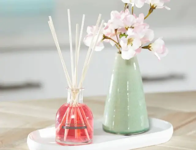 Αρωματικό Xώρου με Sticks Yankee Candle με άρωμα Cherry Vanilla και χωρητικότητα 90ml 1745735E