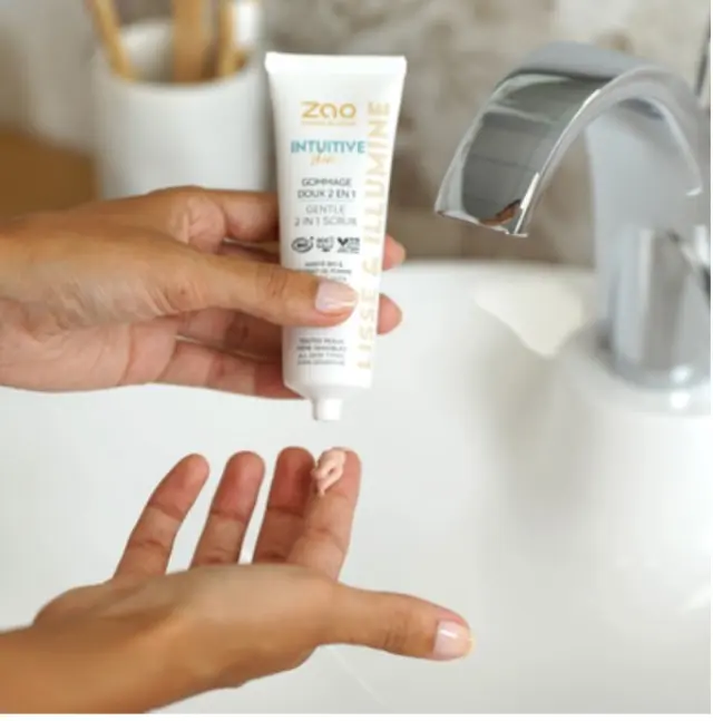 Zao Organic Skin Intuitive Gentle Scrub 2 in 1 – Βιολογικό Απαλό απολεπιστικό προσώπου 2 σε 1, για όλους τους τύπους δέρματος 2