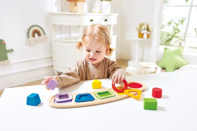 Hape Happy Puzzles Ξύλινο Παζλ Γεωμετρικά Σχήματα & Χρώματα 3