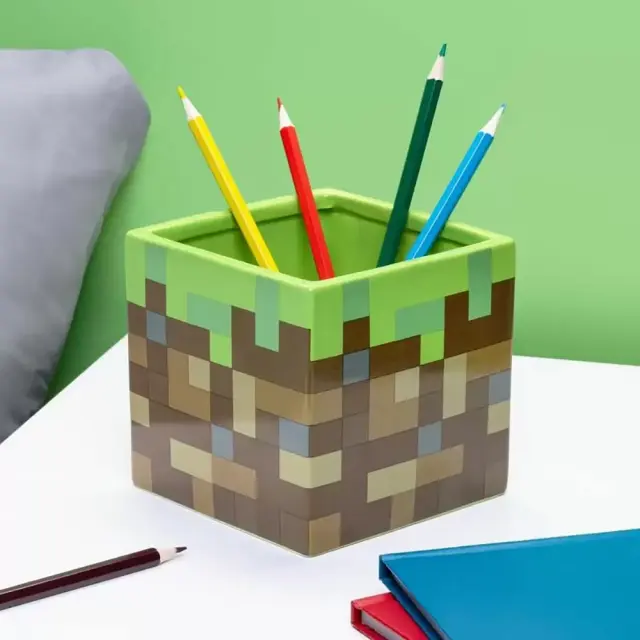 Paladone Γλάστρα/Μολυβοθήκη Minecraft Grass block - Shaped Plant and Pen Pot (RS561092) 3