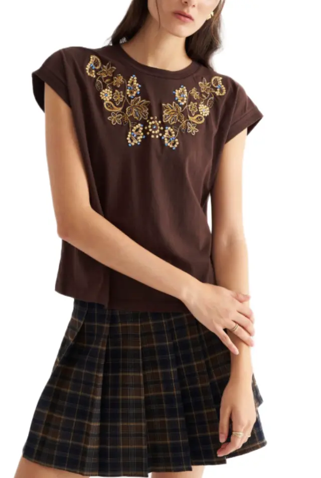 Attrattivo γυναικείo t-shirt με κέντημα και στρασάκια 9924200-1