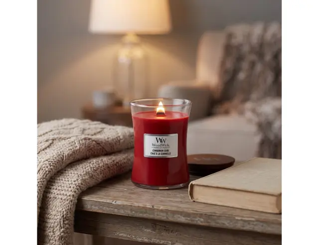 Αρωματικό Κερί WoodWick με διάρκεια καύσης έως 68 ώρες και άρωμα Cinnamon Chai92104E