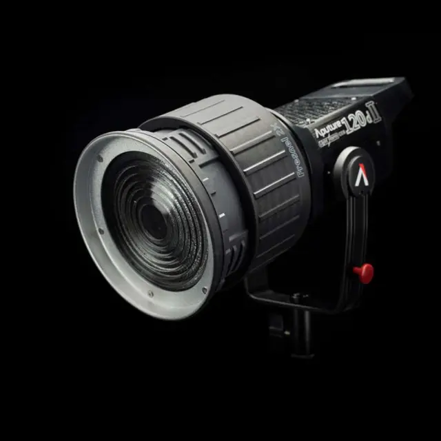 Aputure Fresnel 2x 3