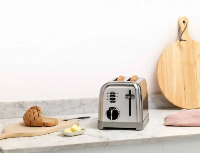 Φρυγανιέρα Cuisinart CPT160E με ισχύ 900W και χωρητικότητα 2 φέτες ψωμιού - InoxCPT160E
