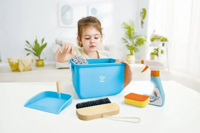 Hape Scoot-Around Ξύλινο Σετ Καθαρισμού 3
