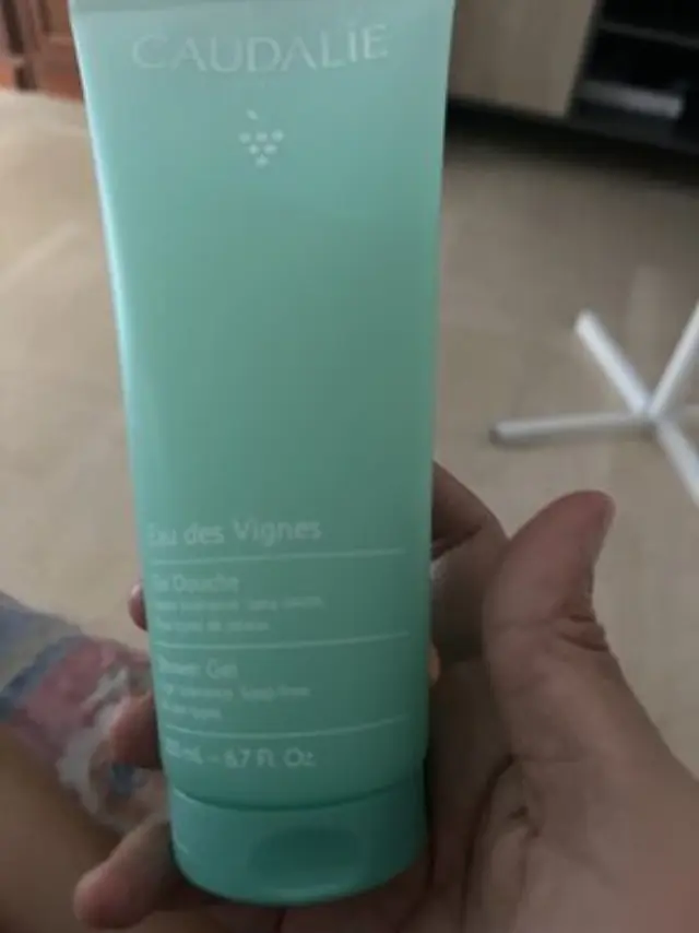 CAUDALIE Eau Des Vignes Shower Gel 200ml - Αφρόλουτρο Σώματος Με Άρωμα Περγαμόντου, Ίριδας & Λευκού Μόσχου