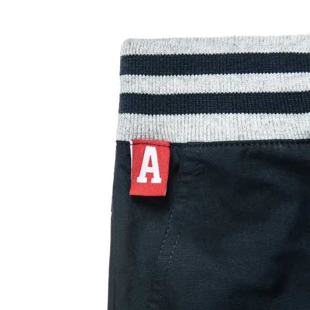 Σορτς απο 100% cotton με τσέπες και λάστιχο στη μέση 3