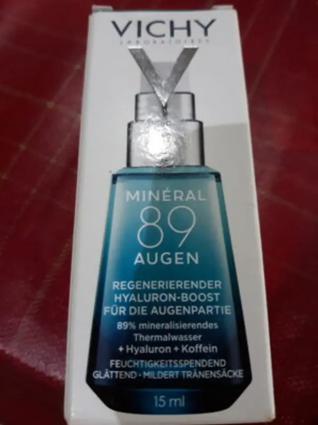 VICHY Mineral 89 Eyes Ενυδατική Κρέμα Ματιών Μειώνει τους Μαύρους Κύκλους & τις Σακούλες για Λαμπερό Βλέμμα, 15ml