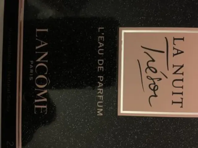 La Nuit Tresor Eau De Parfum