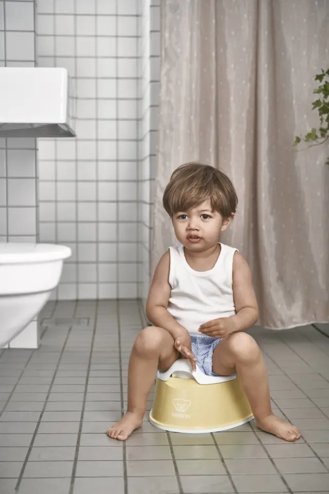 BABYBJÖRN Smart Potty Yellow/White 7317680512666 2