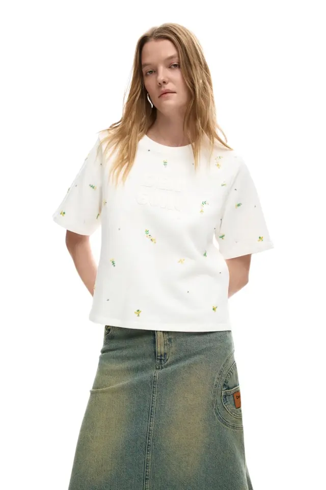 Desigual - Γυναικεία Κοντομάνικη Μπλούζα T-shirt Oporto 26SWTK09-1001 Λευκό