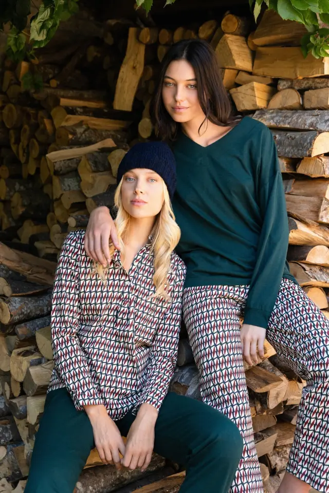 W1561 - Type - PYJAMA FOREST GREEN GEO 2