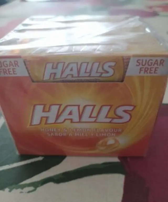 Halls Καραμέλα Μέλι - Λεμόνι Χωρίς Ζάχαρη 32gr Συσκ. 20 τμχ