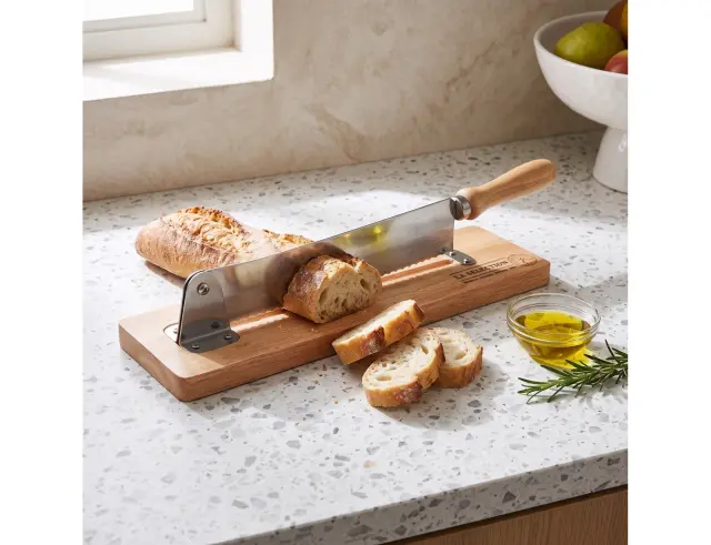 Ξύλινη Επιφάνεια Κοπής Cook Concept με Ενσωματωμένο Μαχαίρι για Ψωμί, 37.5 x 9.6 x 7 cm KD3159