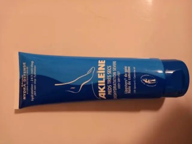 Akileine Κρέμα Ενυδάτωσης Ποδιών Hydra Defense Balm 125ml