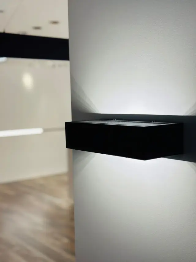 Ray 04133WA/B/W Φωτιστικό τοίχου LED μαύρο