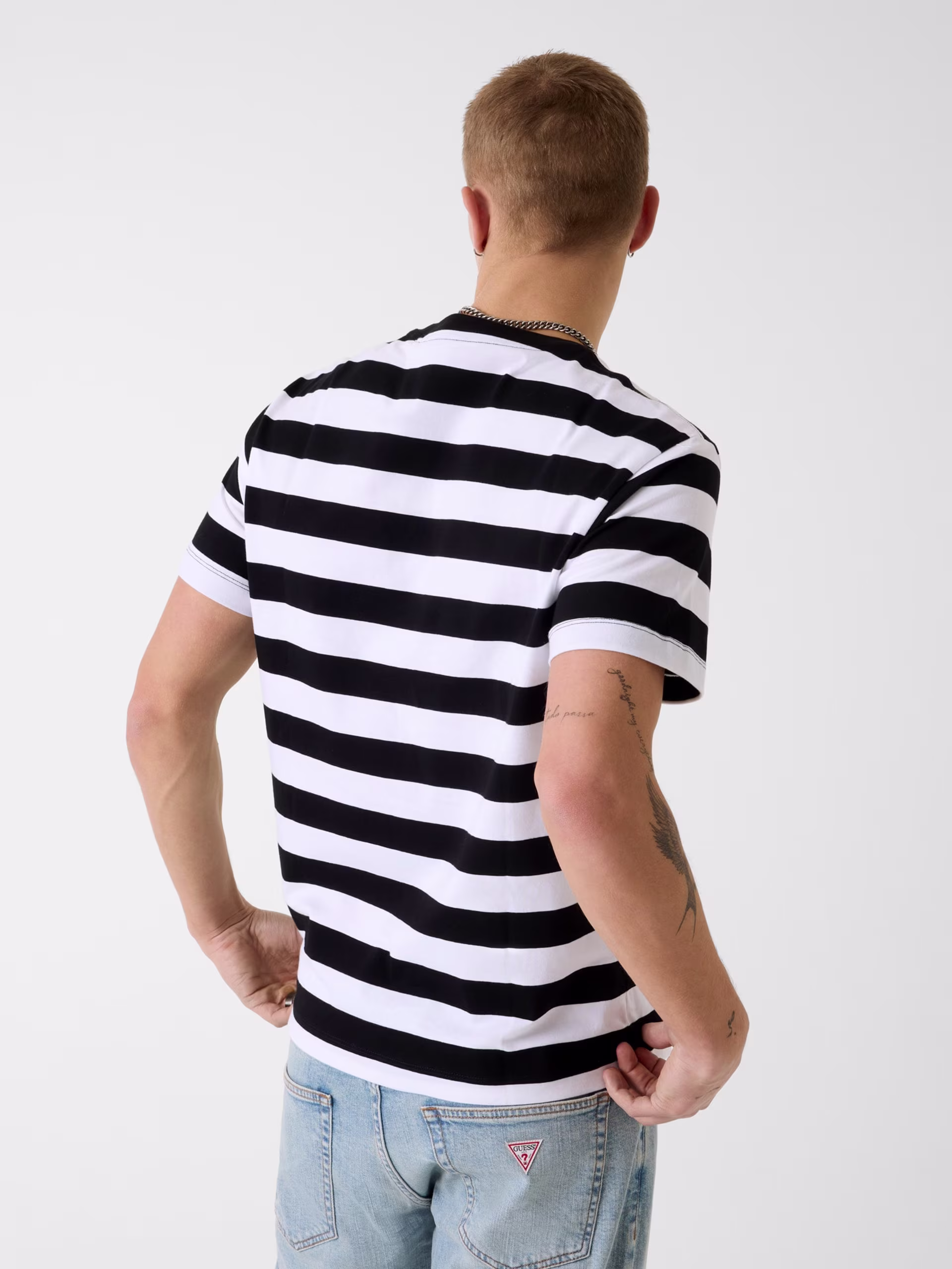 Guess Ανδρικό Άσπρο Μαύρο Ριγέ T-Shirt Άσπρο Μαύρο - L 3