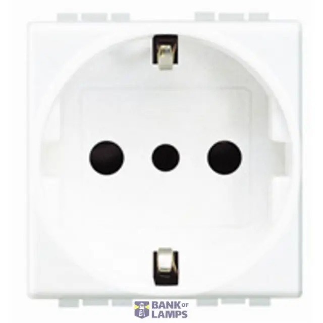 socket 2P+E 16A GER P30