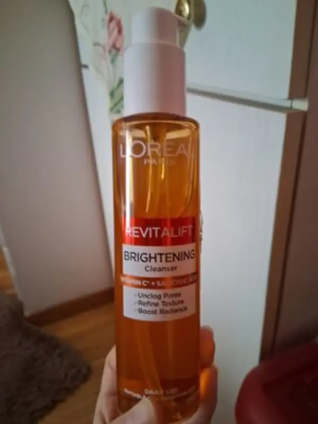 L'Oreal Paris Revitalift Vitamin C & Salicylic Acid Τζελ Καθαρισμού Με Βιταμίνη C & Σαλικυλικό Οξύ150ml