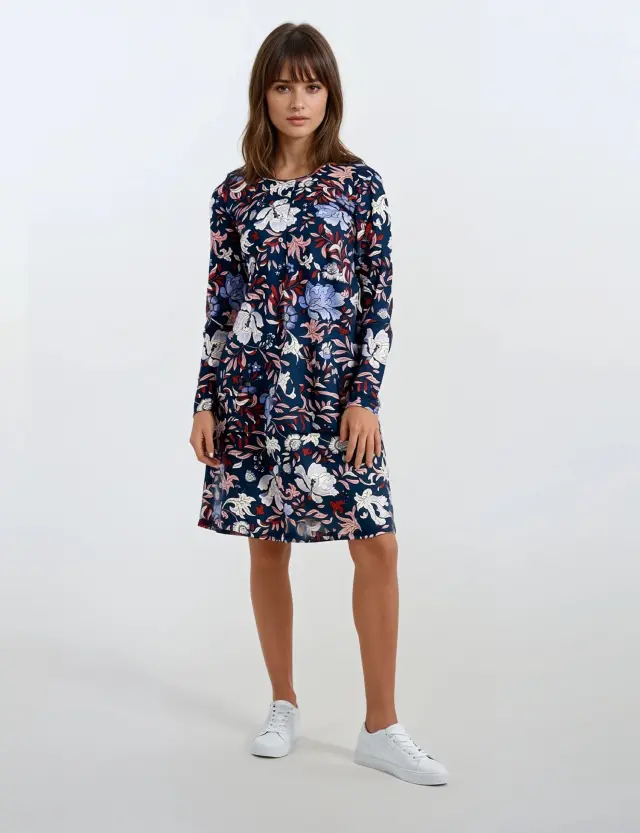 W761 - Type - NIGHTGOWN MOONLIGHT