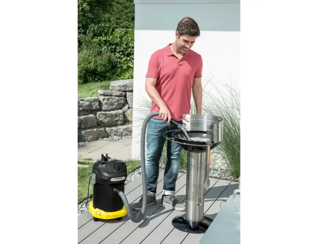 Σκούπα Karcher Στάχτης Και Ξηρής Αναρρόφησης AD 4 Premium (1.629-731.0) με Ισχύ 600 W και χωρητικότητα κάδου 17 L1.629-731.0 2