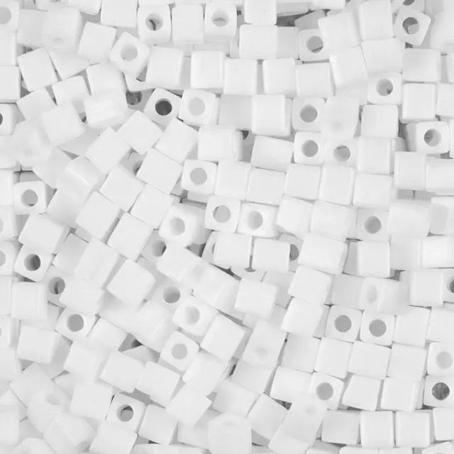 Χάντρα Miyuki Cube 4mm - 402 - Opaque White ~25gr