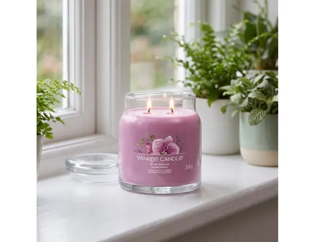 Αρωματικό Κερί Yankee Candle με διάρκεια καύσης έως 50 ώρες και άρωμα Wild Orchid1630013E