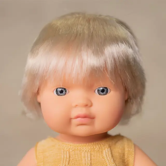 MINILAND DOLLS MINILAND ΚΟΥΚΛΑ ΚΑΥΚΑΣΙΑ 38 CM ΜΕ ΚΟΧΛΙΑΚΟ ΕΜΦΥΤΕΥΜΑ ΚΑΙ ΡΟΥΧΑΛΑΚΙΑ 3