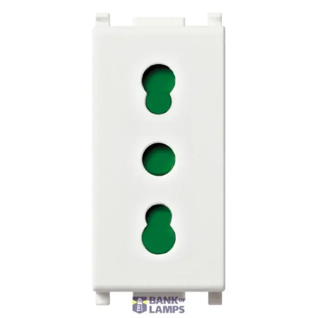 2P+E 16A P17/11 outlet white