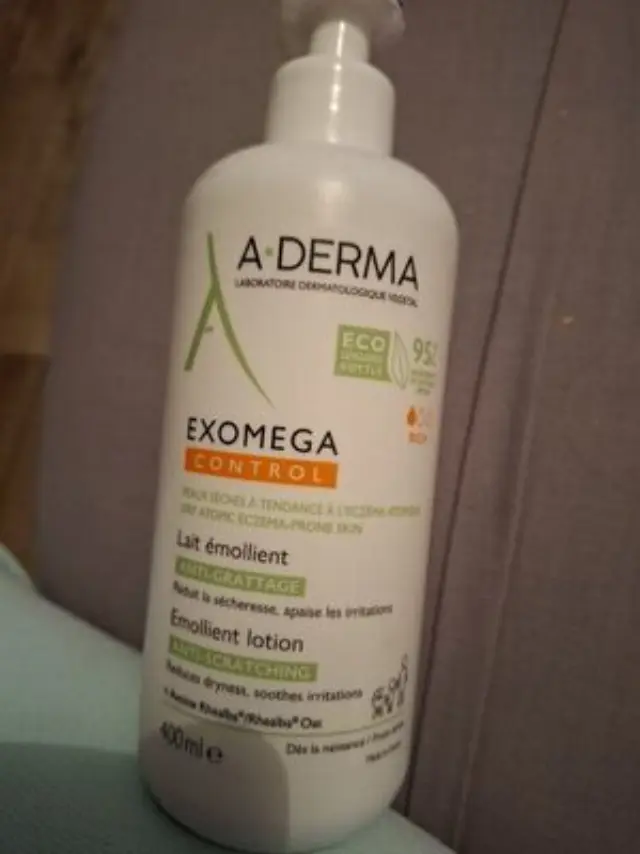 ADERMA Exomega Control Lait Emolliente Μαλακτική Φροντίδα για το Ατοπικό & πολύ Ξηρό Δέρμα για Πρόσωπο & Σώμα, 400ml